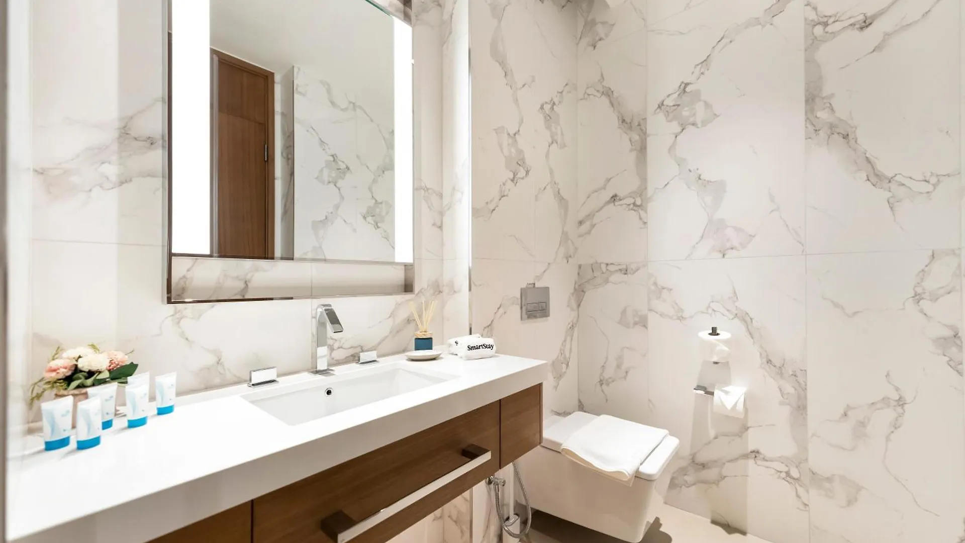 Smartstay At Address Opera - Brand New Luxury Residences - Near Burj Khalifa And Dubai Mall United Arab Emirates